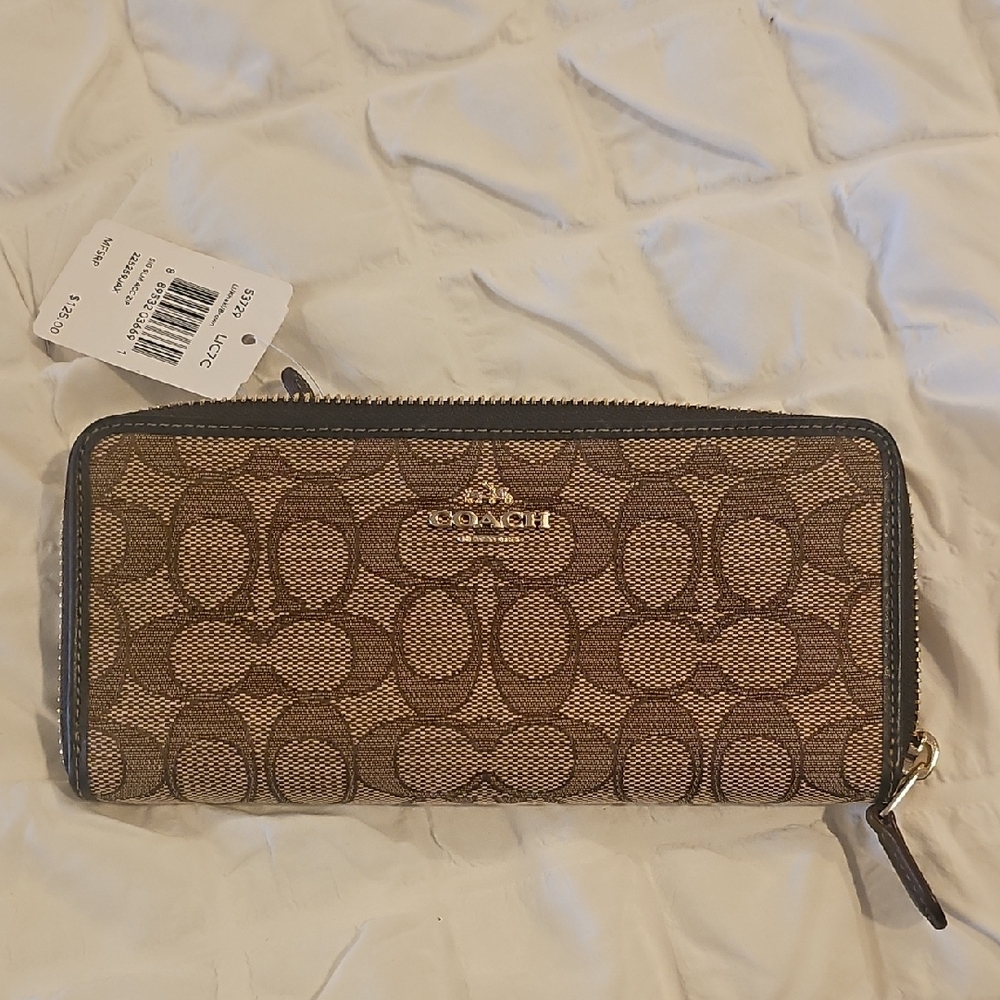 Coach Brown and Tan Signature Card Holder